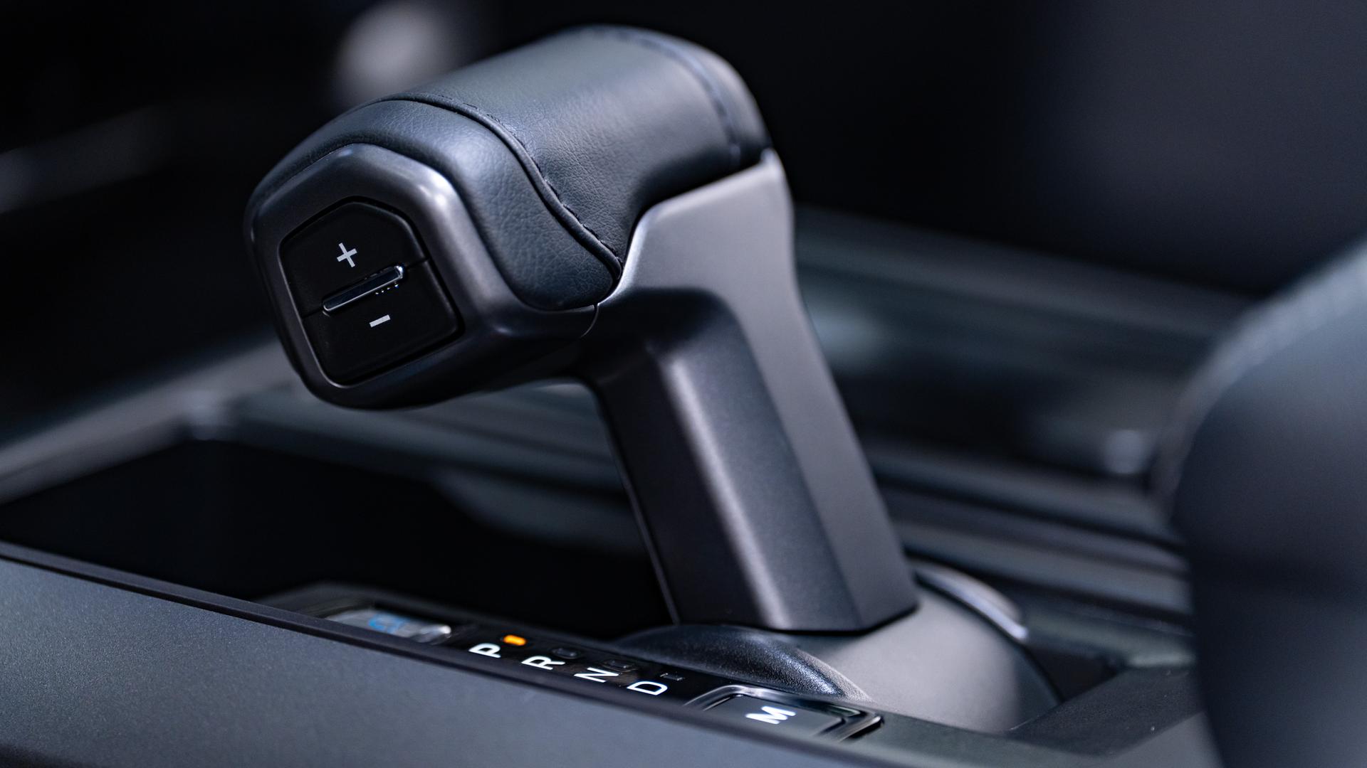 2025 FORD F-150 LARIAT in Black, photo 39 of 42