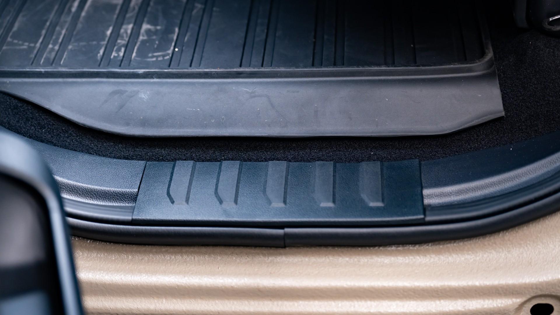 2026 FORD F-150 4X4 LARIAT in Tan, photo 38 of 46