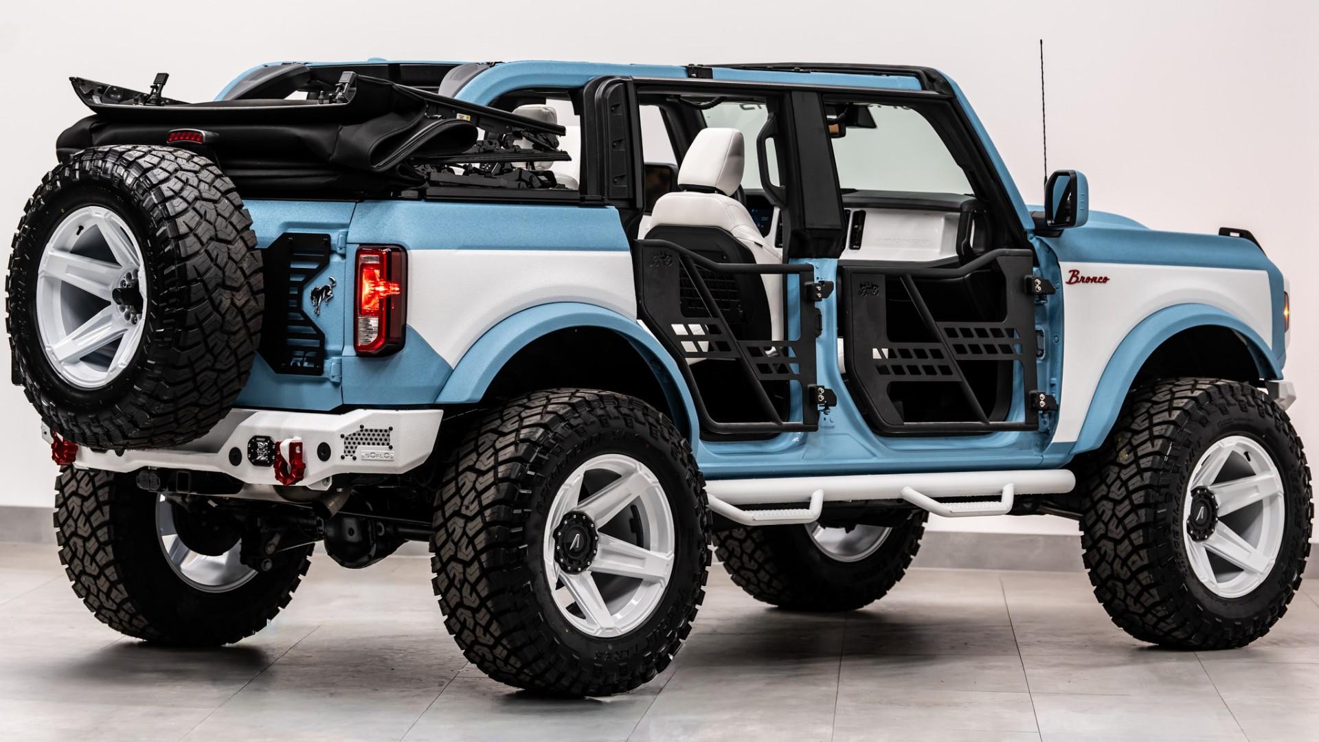 2024 FORD BRONCO in Baby Blue, photo 15 of 50