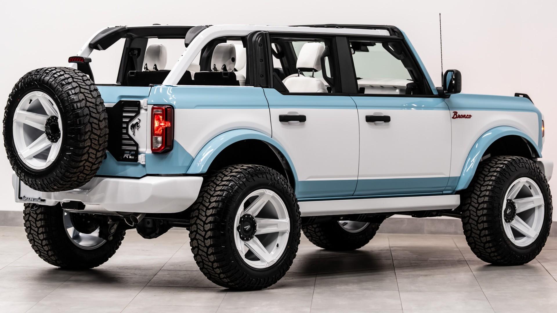 2026 FORD BRONCO in Blue, photo 14 of 54