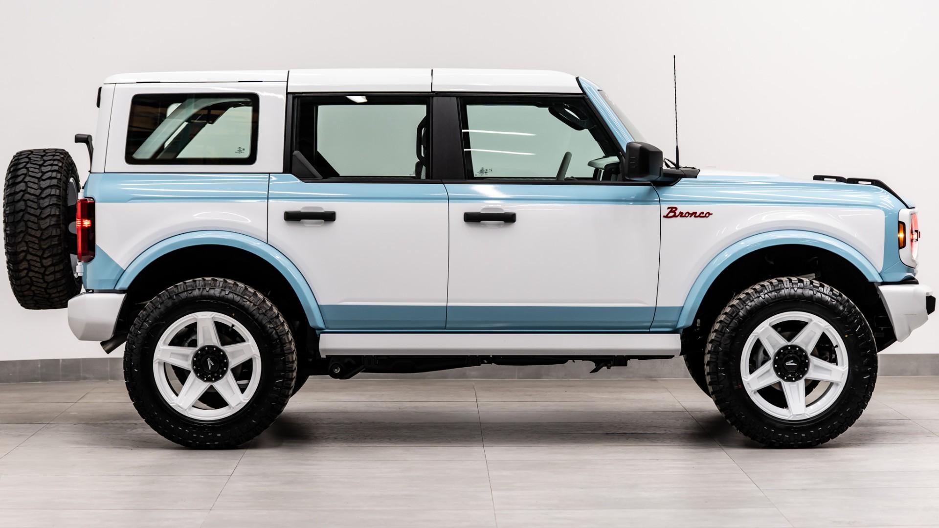 2026 FORD BRONCO in Blue, photo 8 of 54