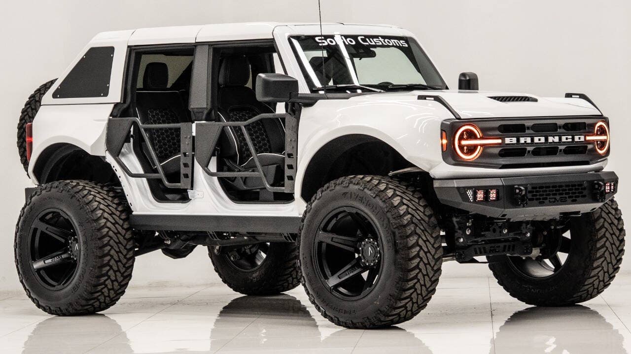 2024 FORD BRONCO in White, photo 17 of 22