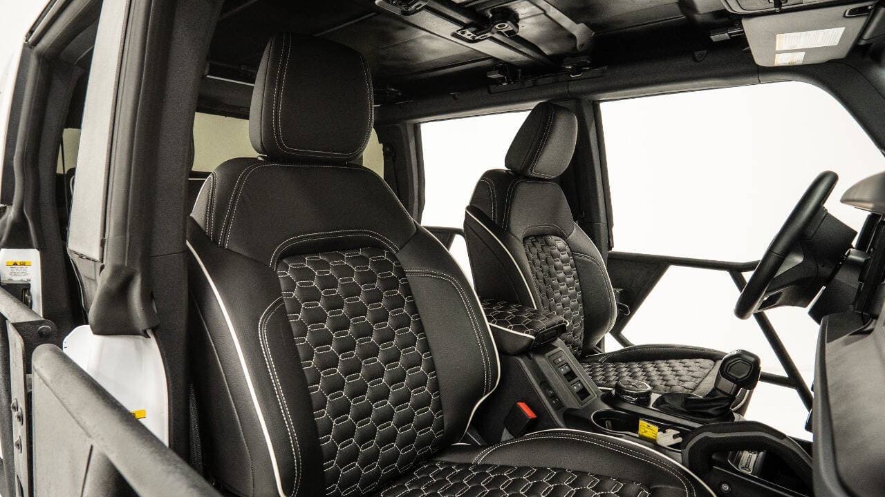 2024 FORD BRONCO in White, photo 3 of 22
