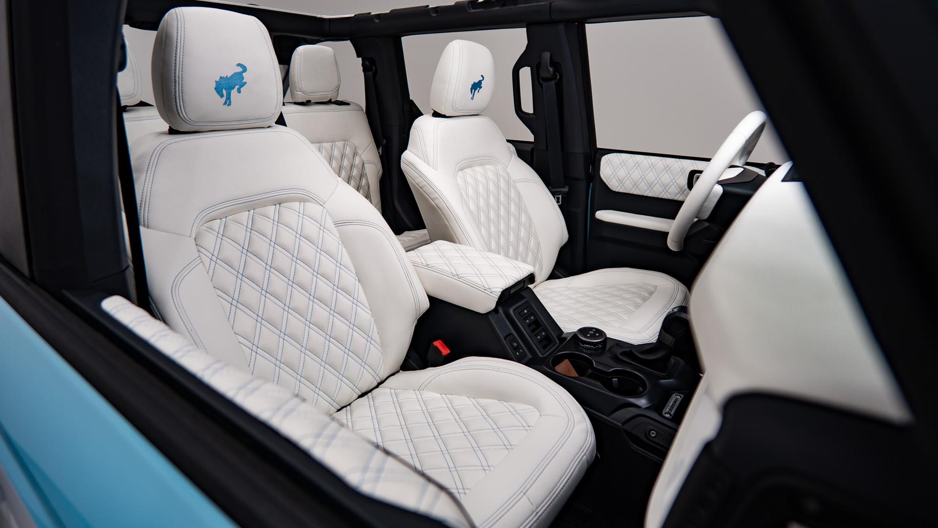 2026 FORD BRONCO 4X4 in Baby Blue, photo 19 of 52