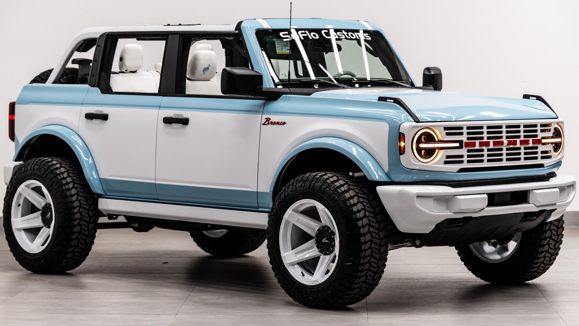 2026 FORD BRONCO 4X4 in Baby Blue, photo 13 of 52