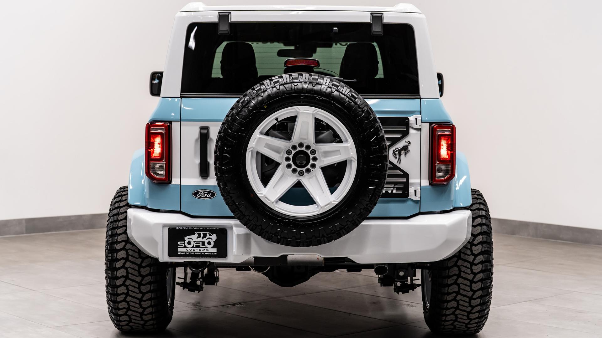2026 FORD BRONCO 4X4 in Baby Blue, photo 10 of 52
