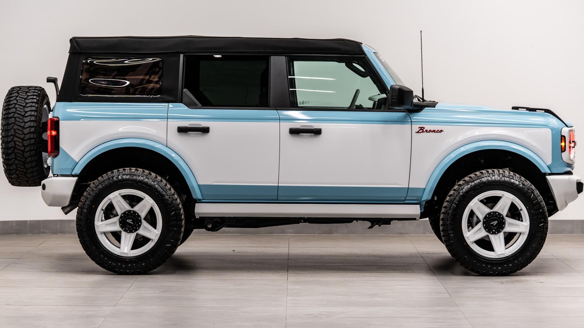 2026 FORD BRONCO in Baby Blue, photo 7 of 33