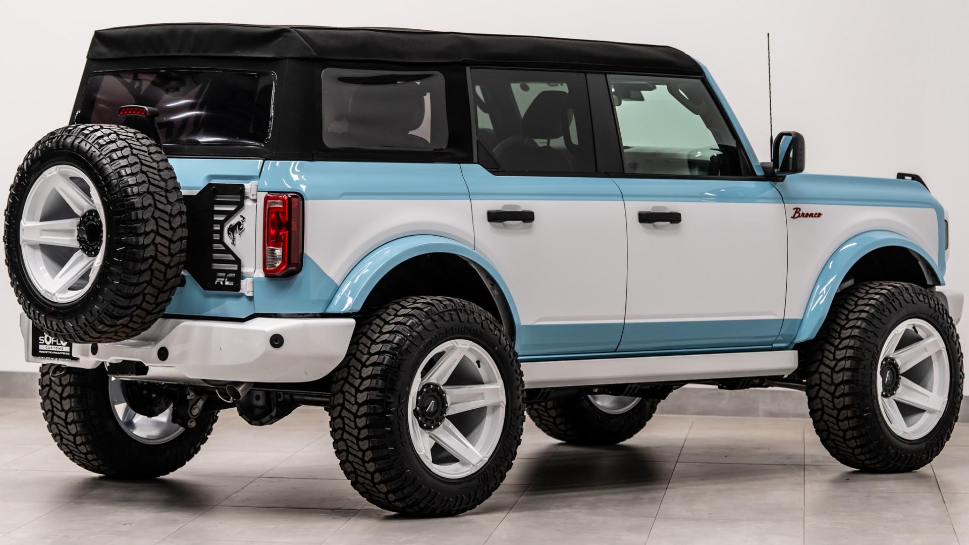 2026 FORD BRONCO in Baby Blue, photo 8 of 33