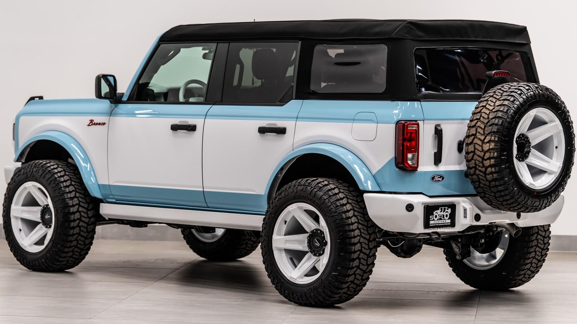 2026 FORD BRONCO in Baby Blue, photo 10 of 33