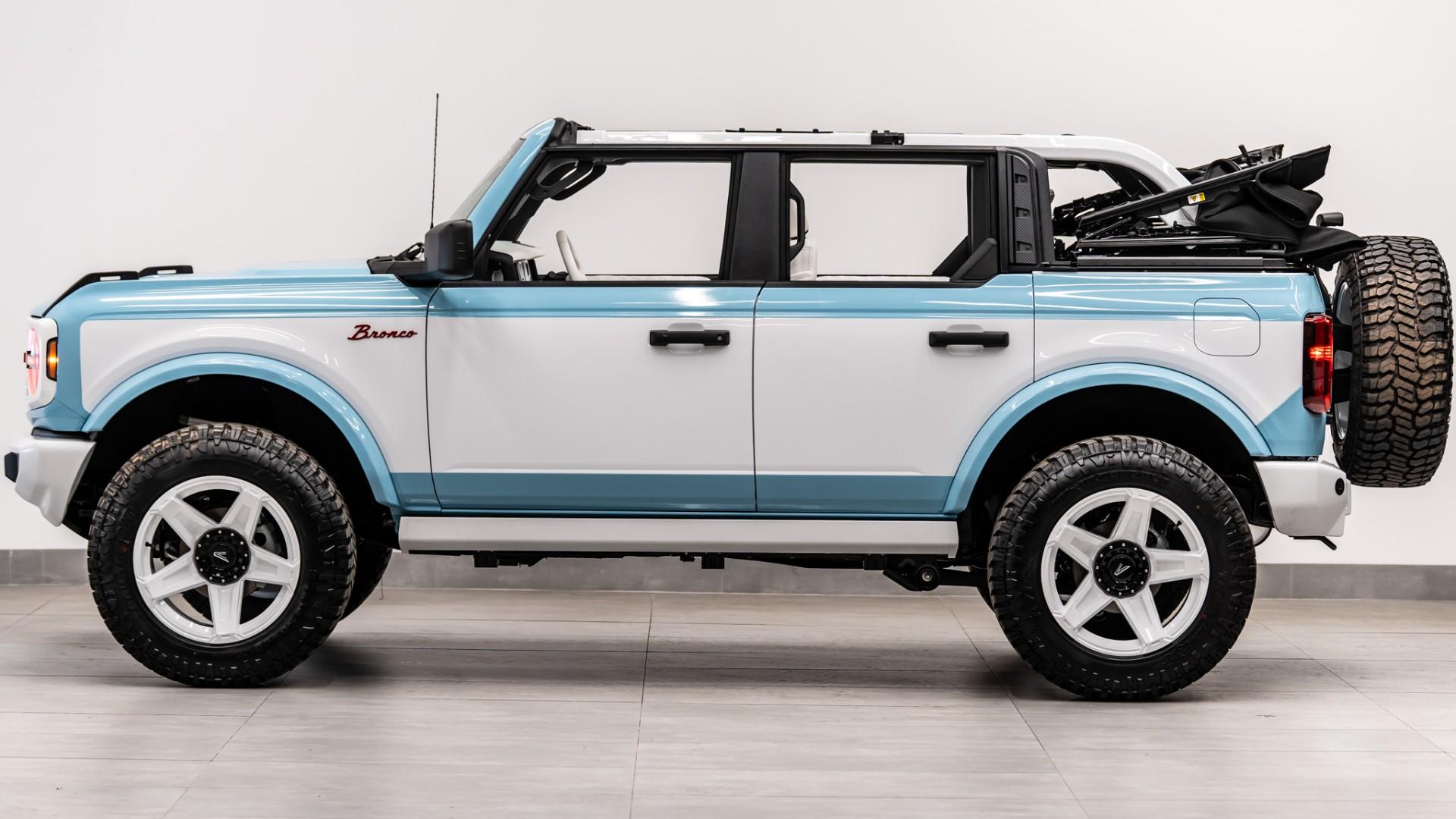 2026 FORD BRONCO in Baby Blue, photo 16 of 33