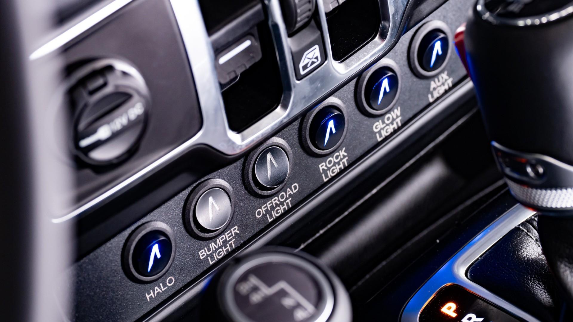 2025 JEEP GLADIATOR 4X4 in Gray, photo 21 of 60