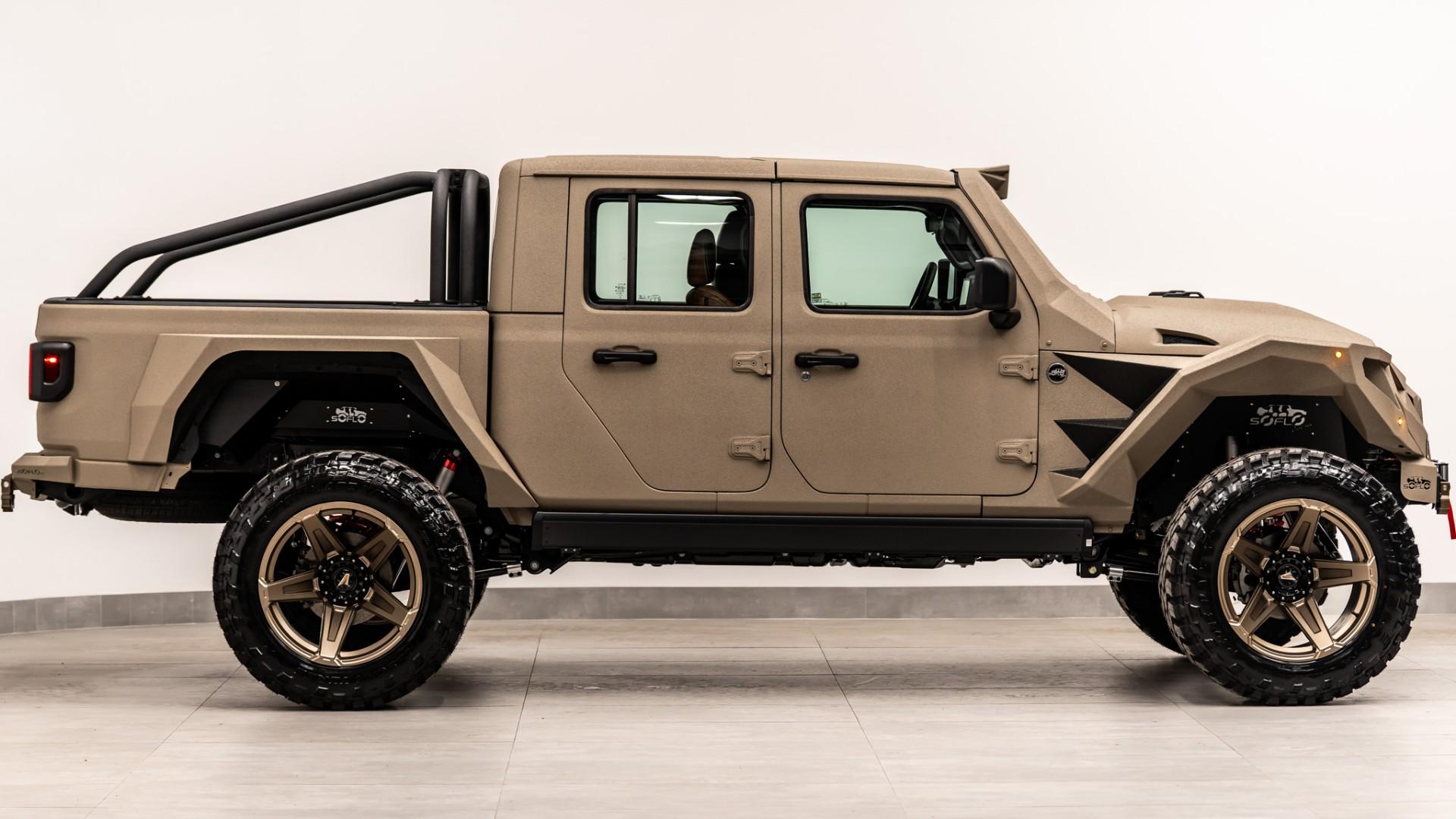 2026 JEEP GLADIATOR in Tan, photo 7 of 54