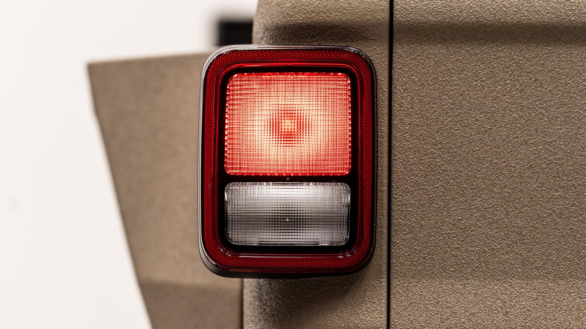 2026 JEEP GLADIATOR in Tan, photo 13 of 54