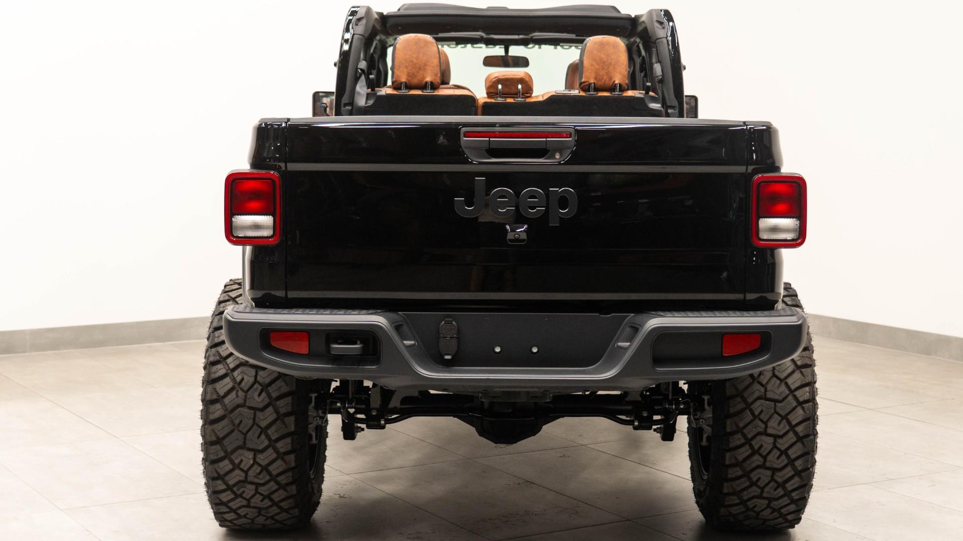 2026 JEEP GLADIATOR in Black, photo 16 of 54