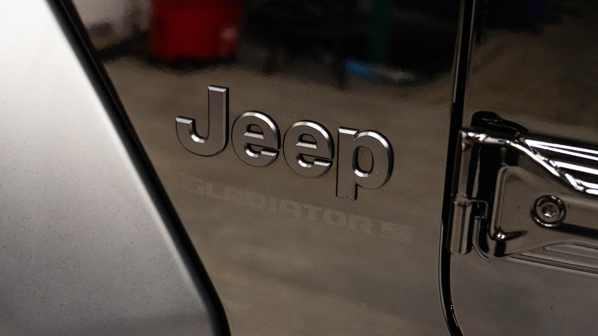 2026 JEEP GLADIATOR in Black, photo 19 of 54