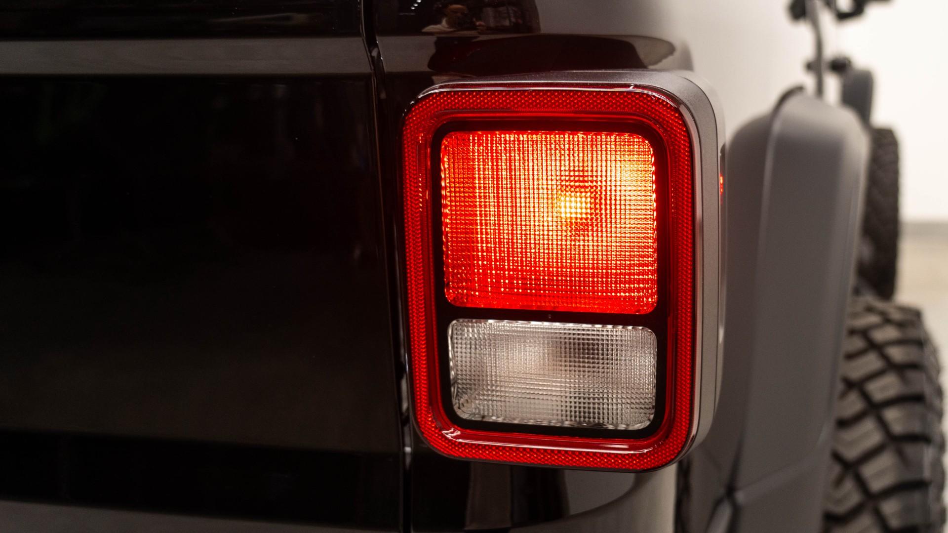 2026 JEEP GLADIATOR in Black, photo 23 of 54