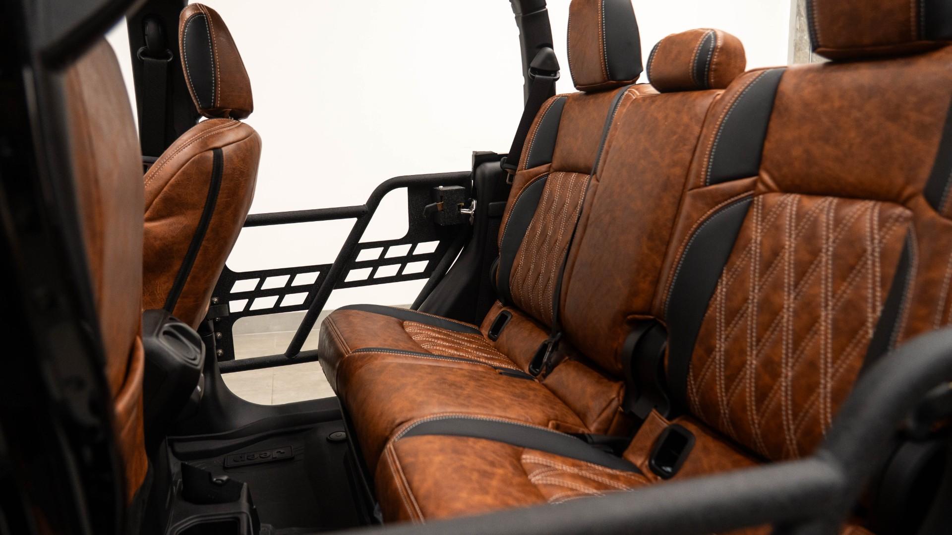 2026 JEEP GLADIATOR in Black, photo 36 of 54