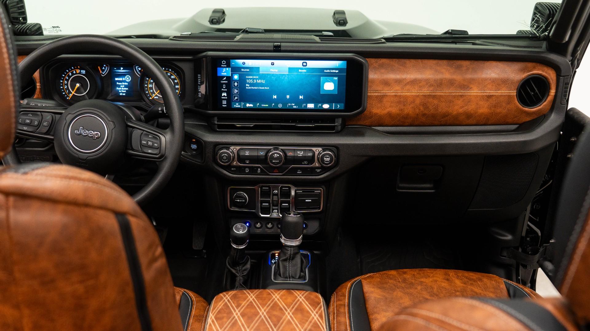 2026 JEEP GLADIATOR in Black, photo 44 of 54