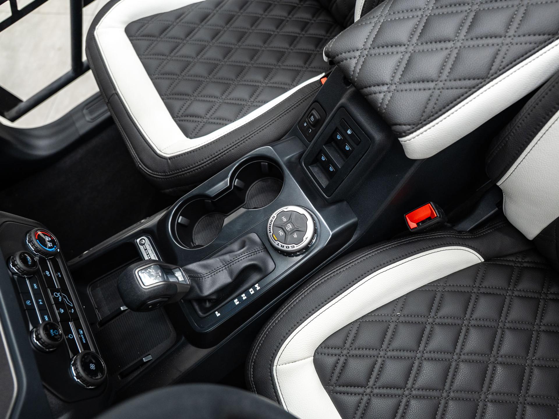 2026 FORD BRONCO 4X4 in Black, photo 49 of 60