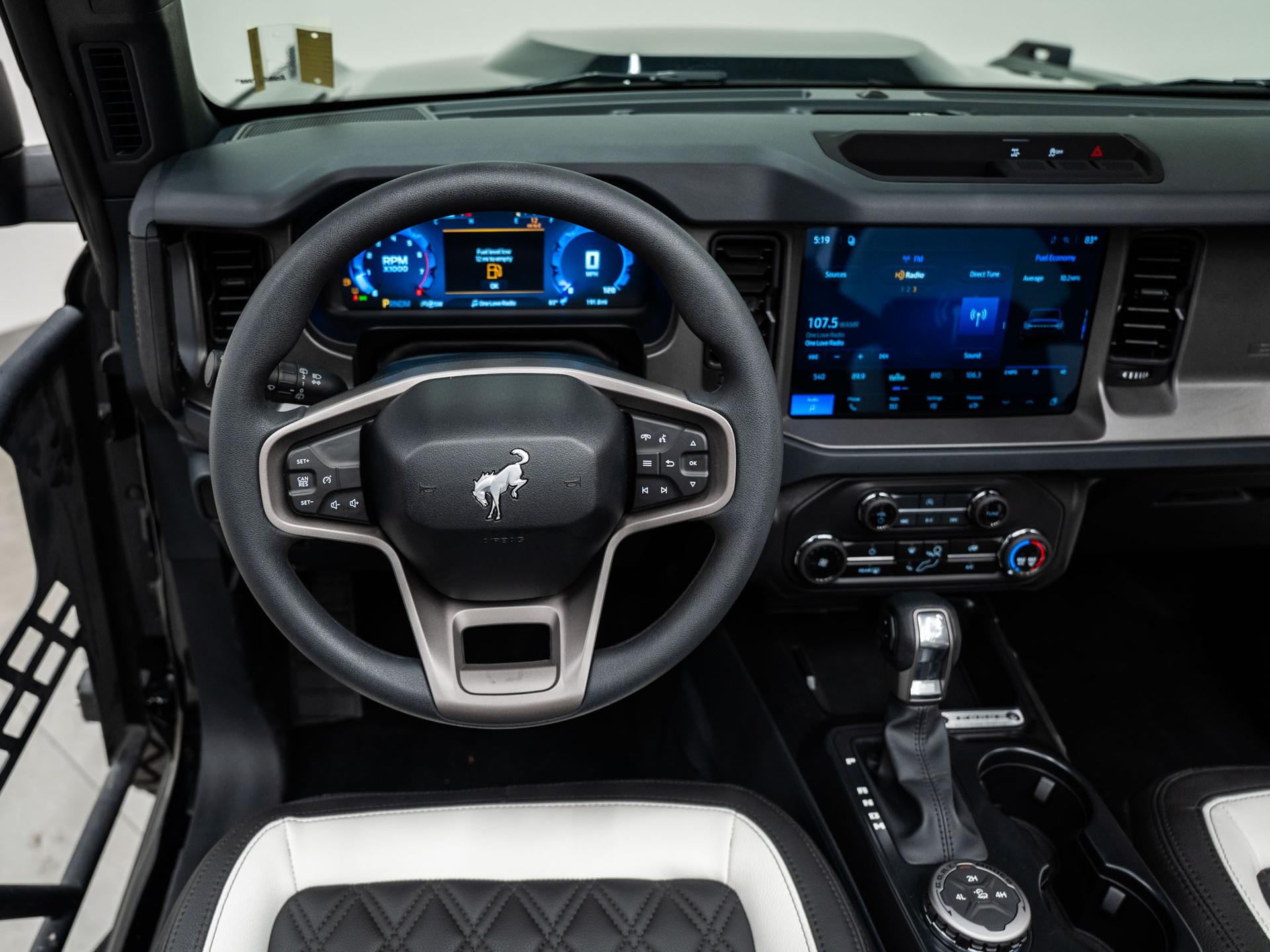 2026 FORD BRONCO 4X4 in Black, photo 33 of 60