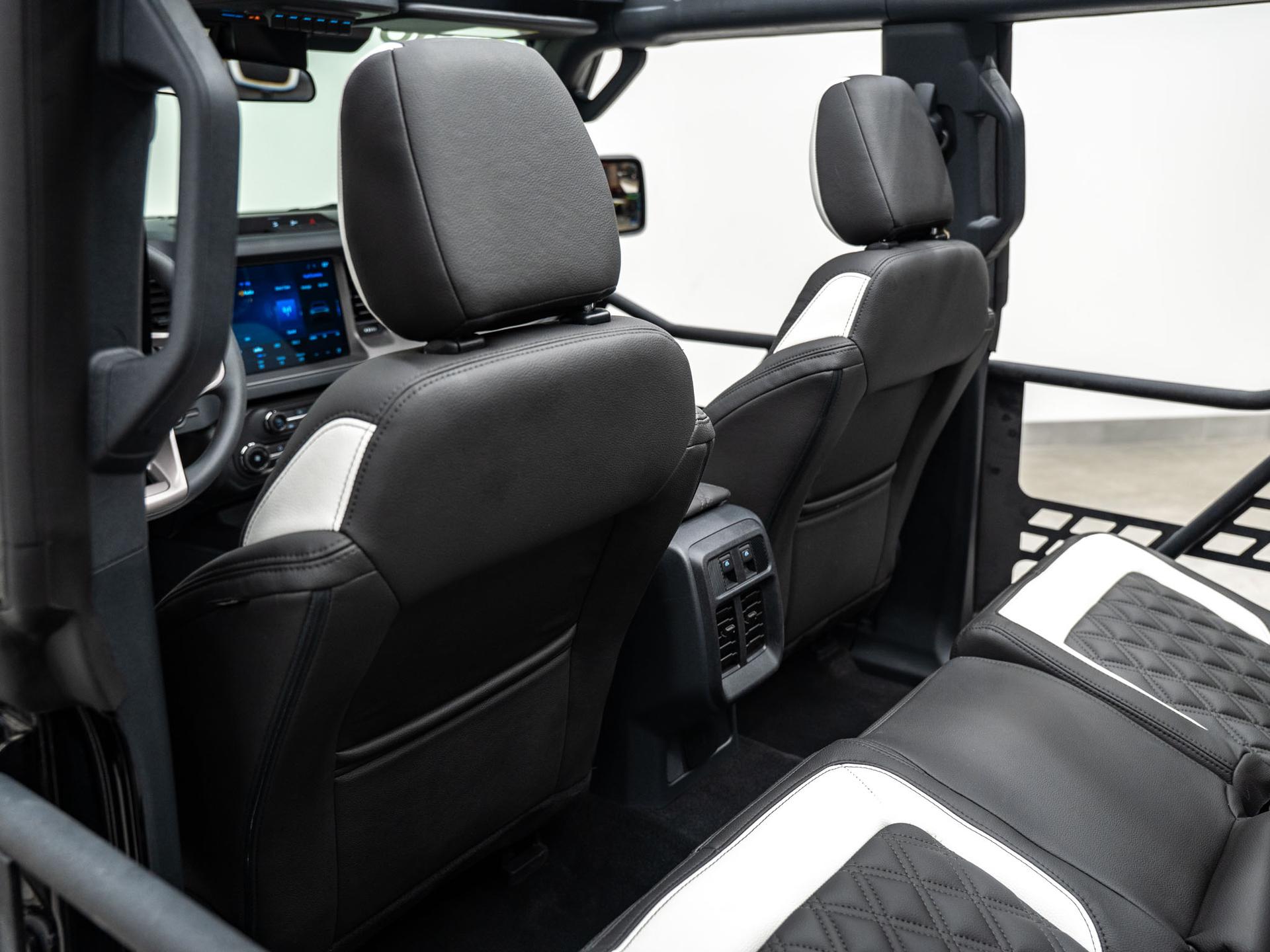 2026 FORD BRONCO 4X4 in Black, photo 45 of 60