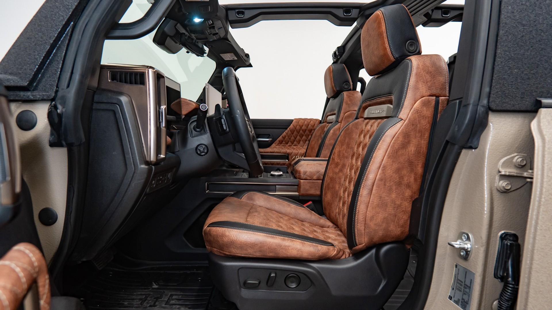 2025 GMC HUMMER EV 3X in Tan, photo 35 of 49