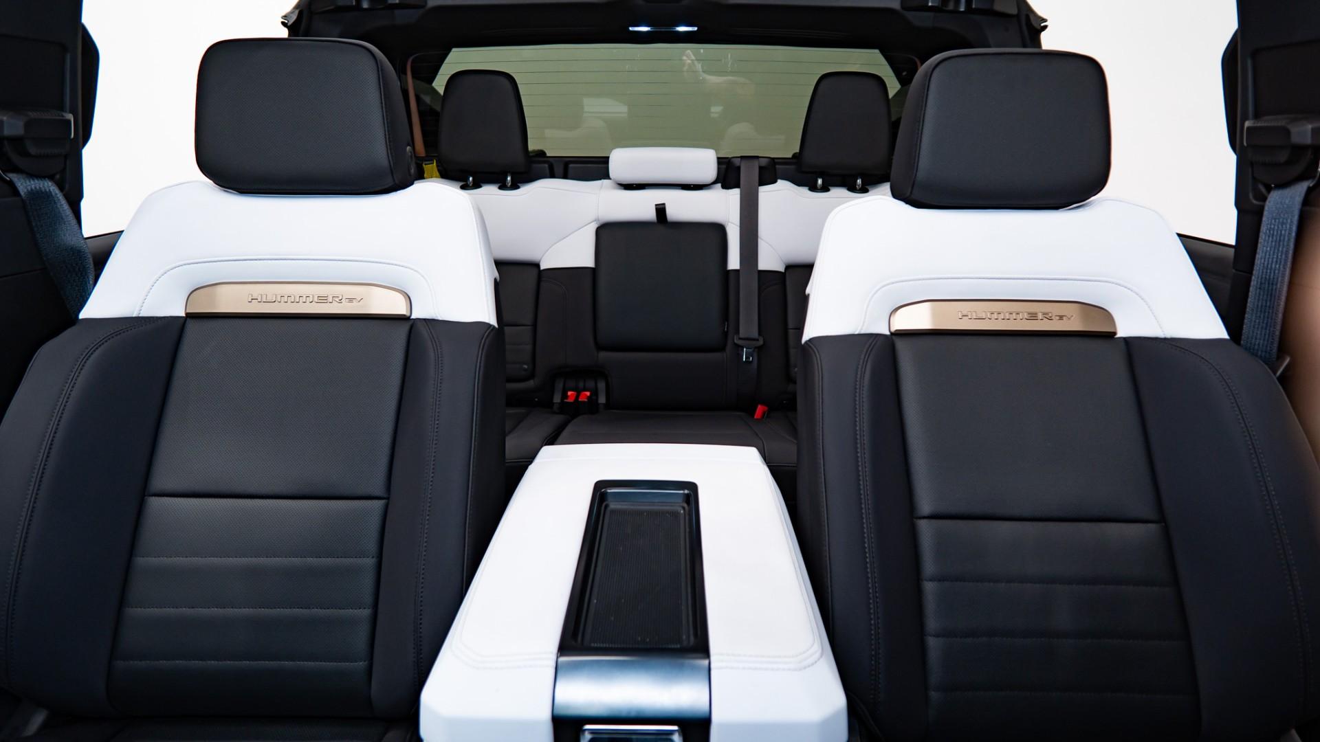 2024 GMC HUMMER EV 3X in Black, photo 3 of 57