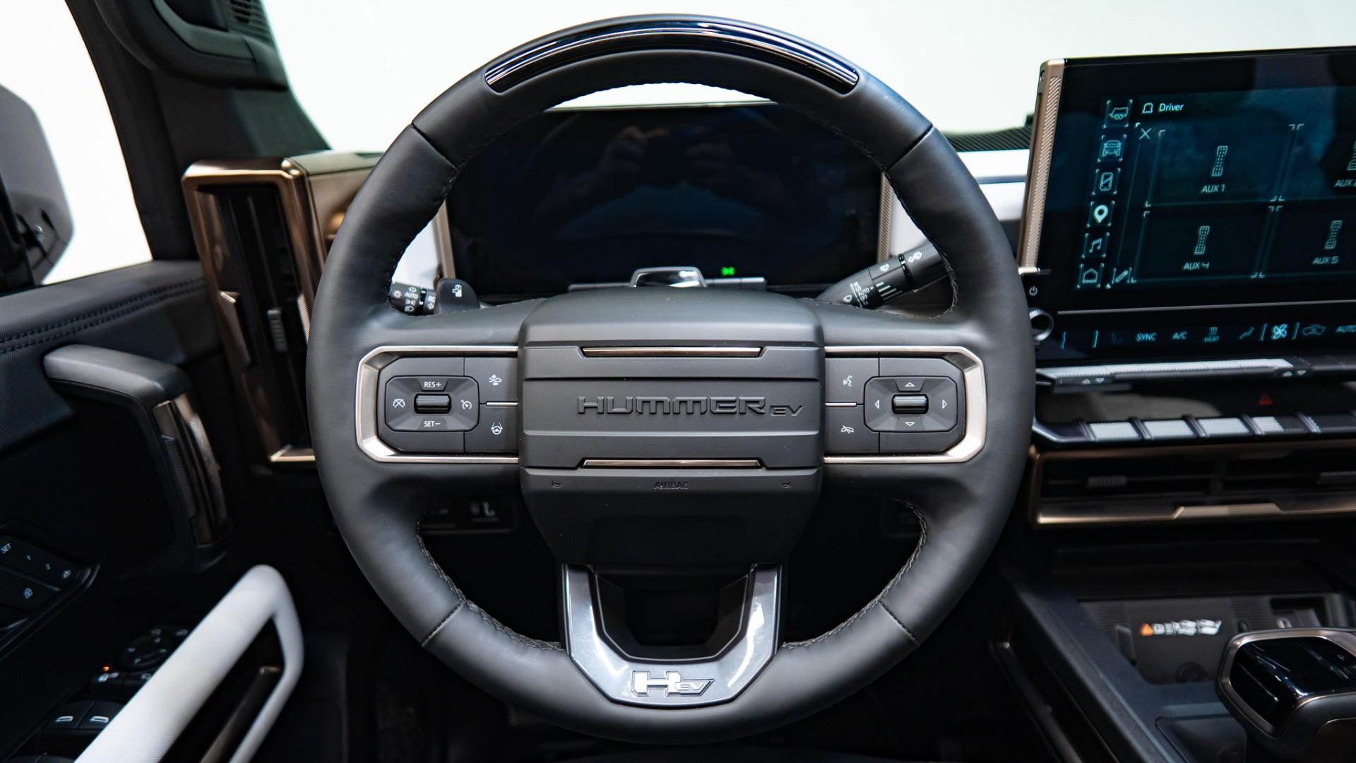 2024 GMC HUMMER EV 3X in Black, photo 21 of 57