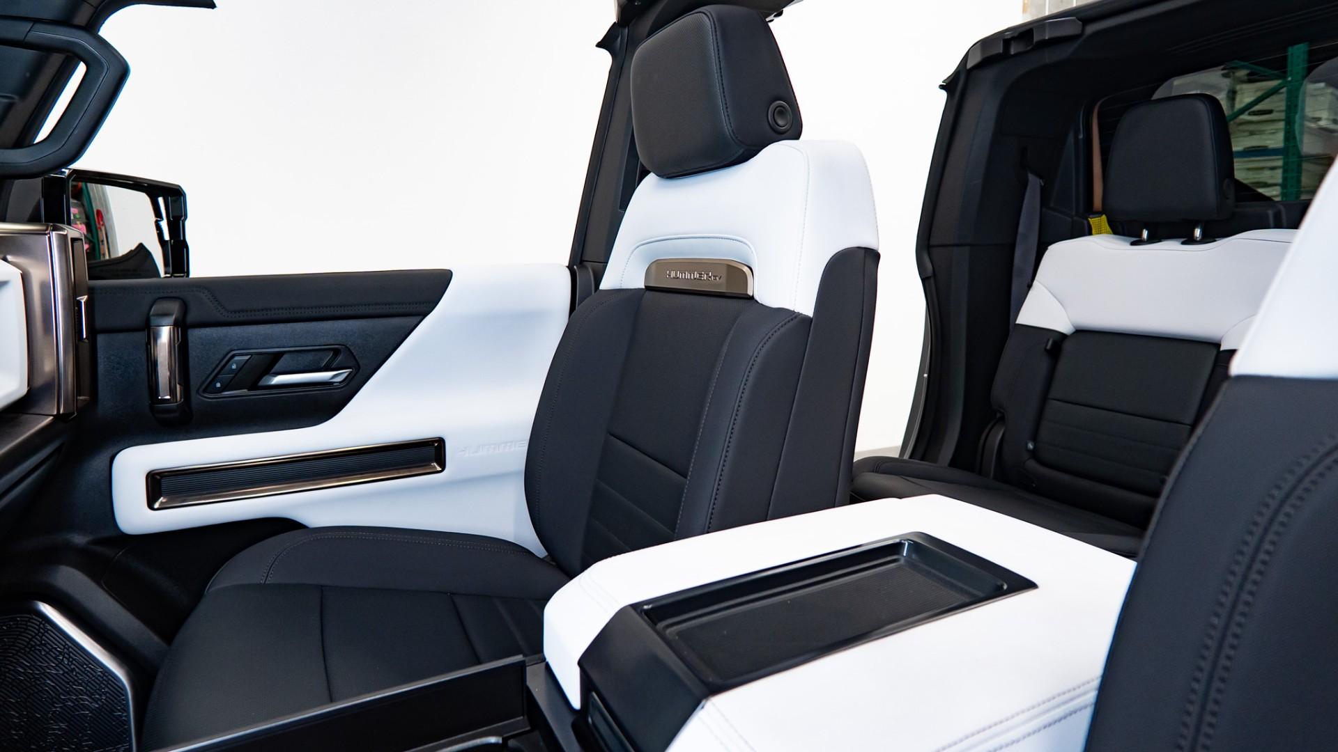 2024 GMC HUMMER EV 3X in Black, photo 22 of 57