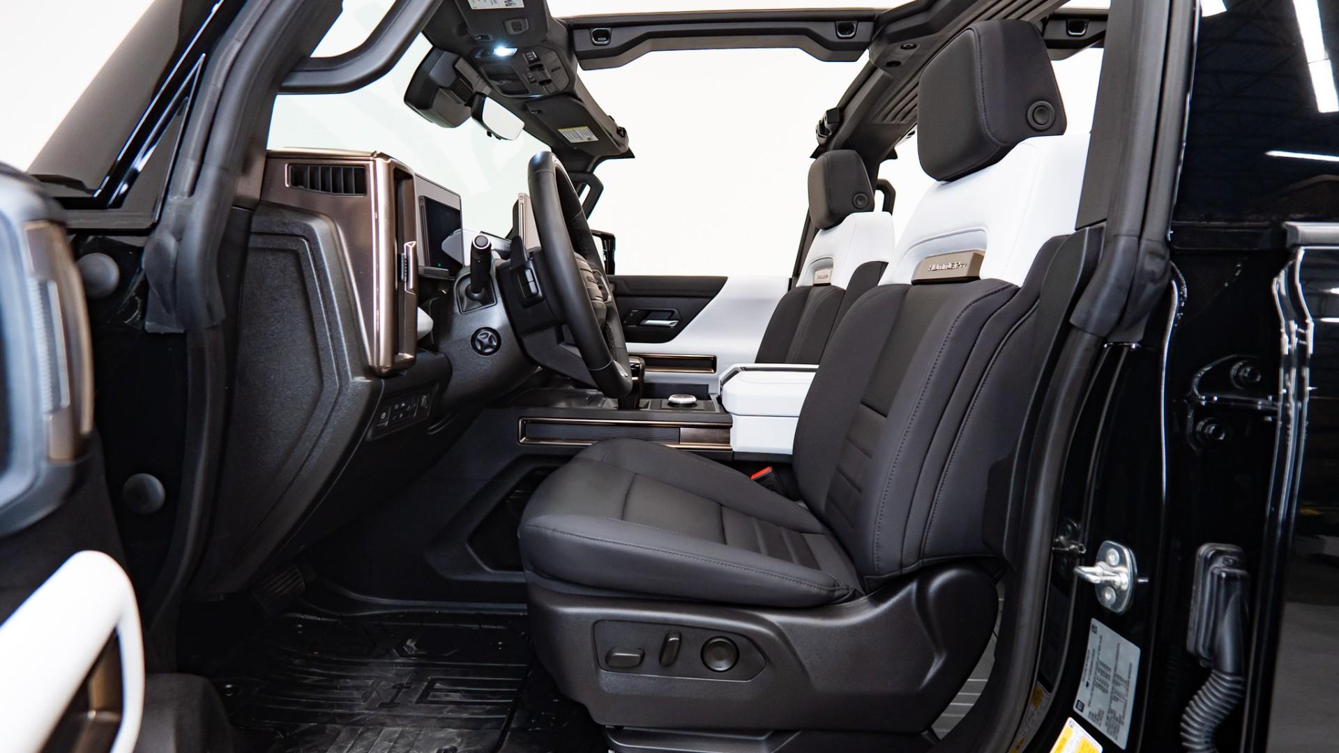 2024 GMC HUMMER EV 3X in Black, photo 23 of 57