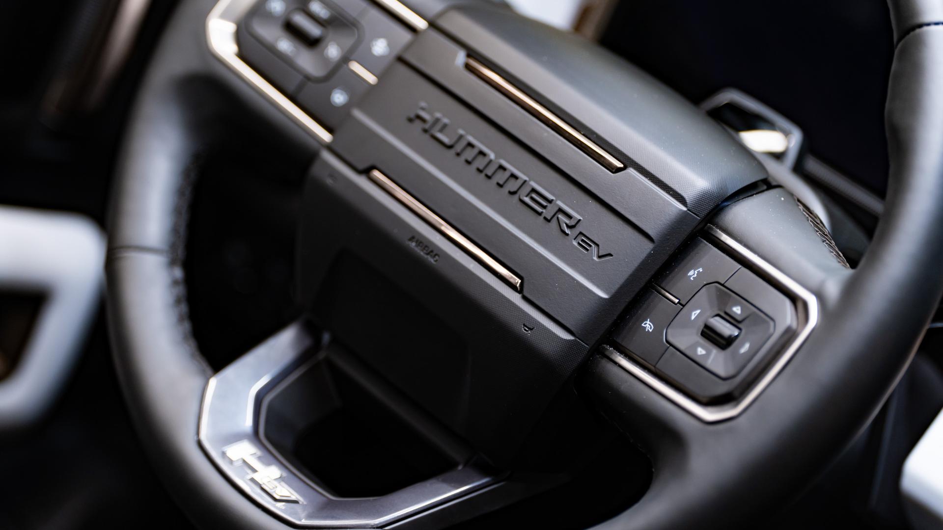 2024 GMC HUMMER EV 3X in Black, photo 25 of 57
