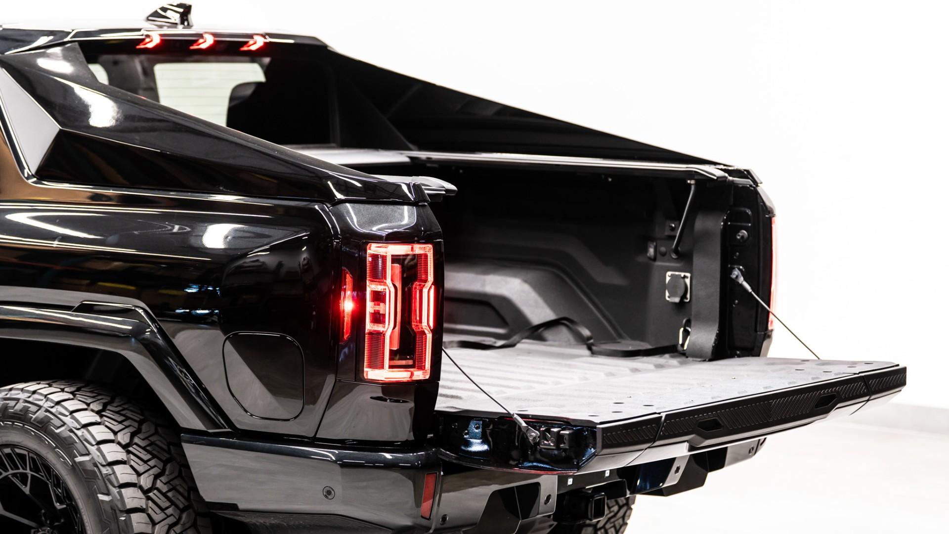 2024 GMC HUMMER EV 3X in Black, photo 33 of 57