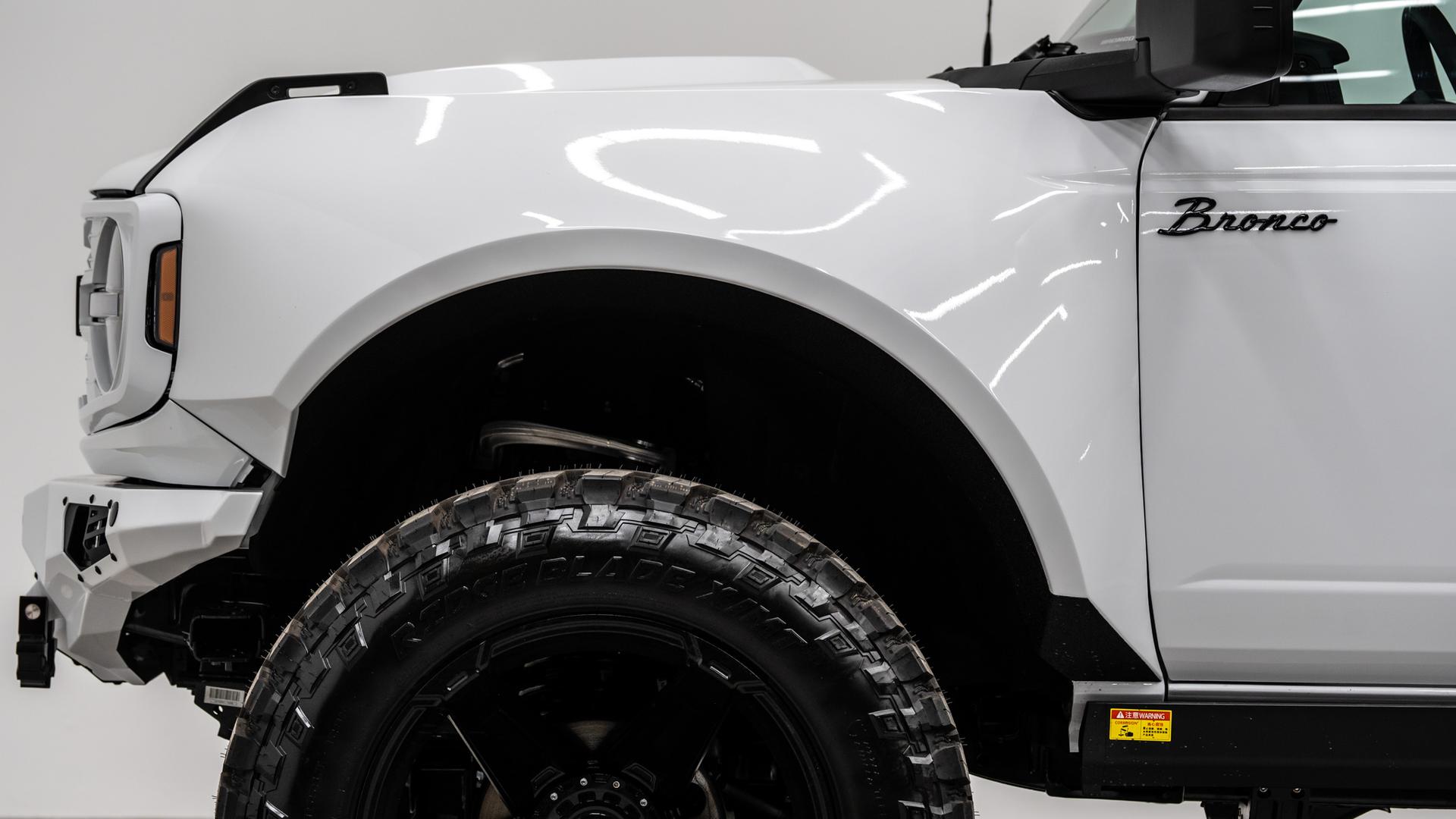 2024 FORD BRONCO in White, photo 14 of 39