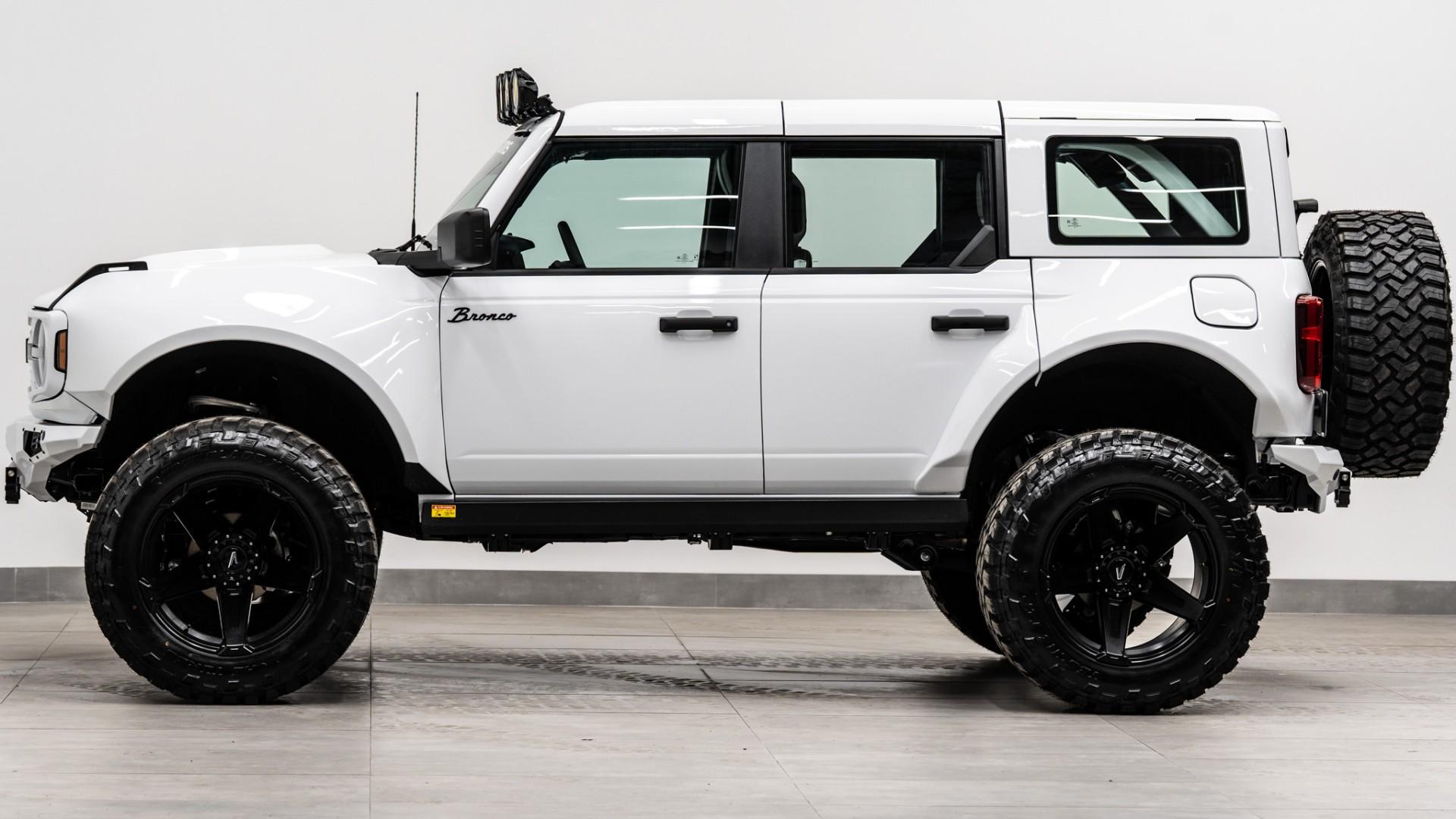 2024 FORD BRONCO in White, photo 13 of 39
