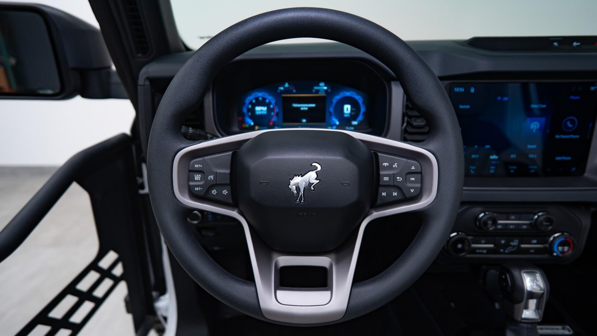 2024 FORD BRONCO in White, photo 35 of 39