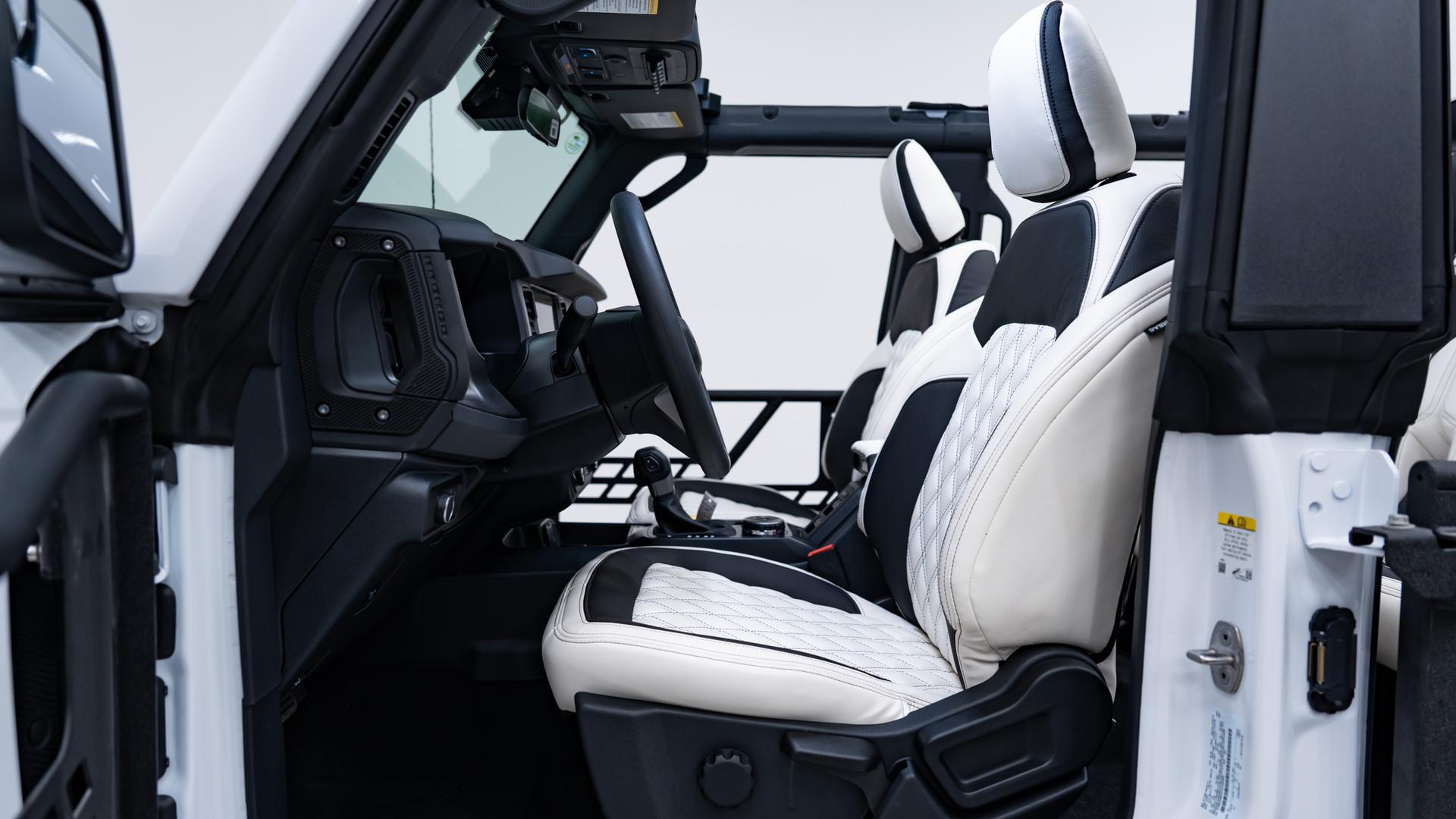 2024 FORD BRONCO in White, photo 25 of 39