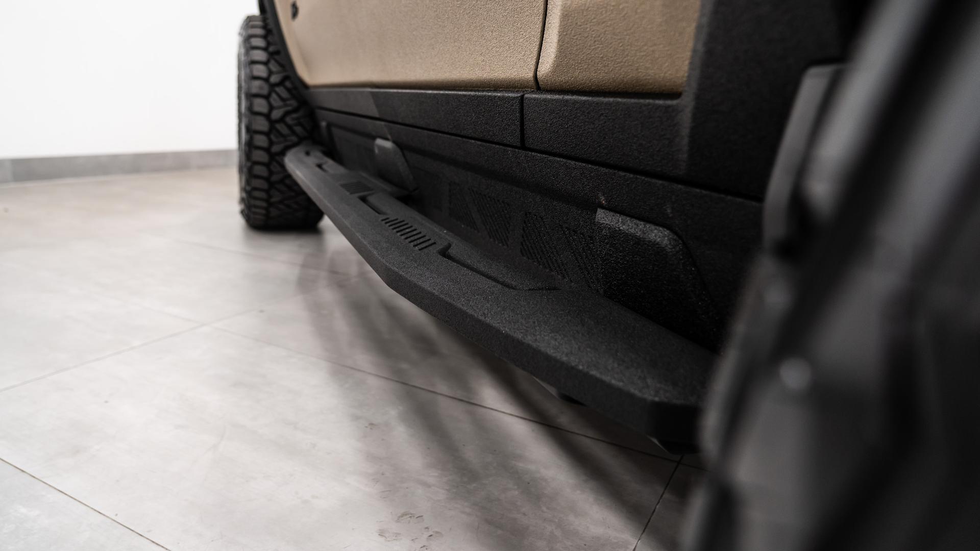 2025 GMC HUMMER EV 3X in Black, photo 49 of 60