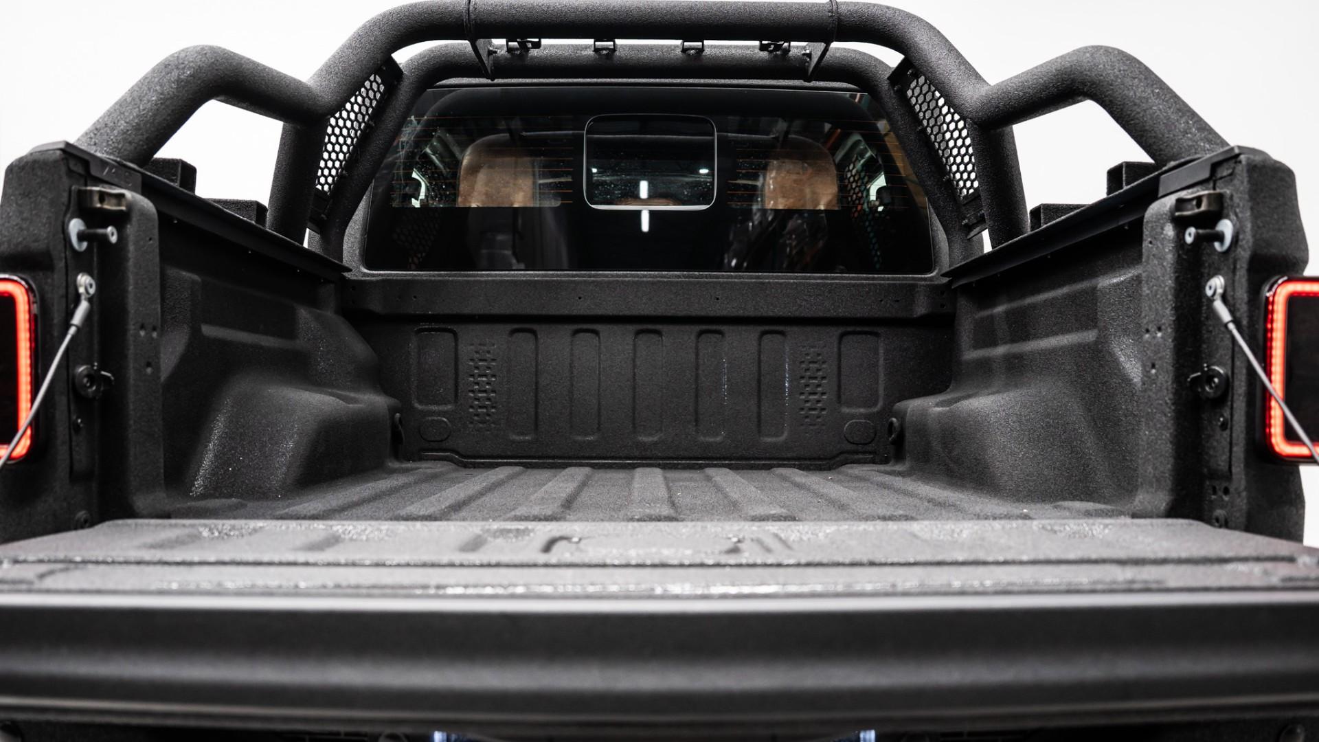 2026 JEEP GLADIATOR in Black, photo 11 of 52