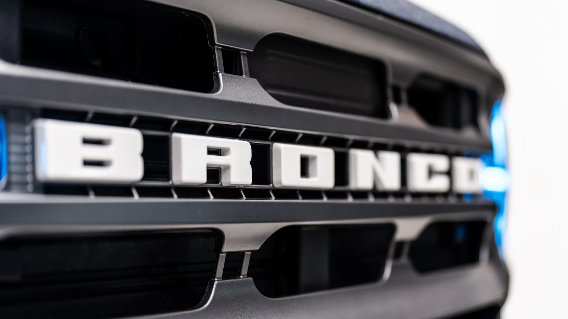 2024 FORD BRONCO in Blue, photo 25 of 56