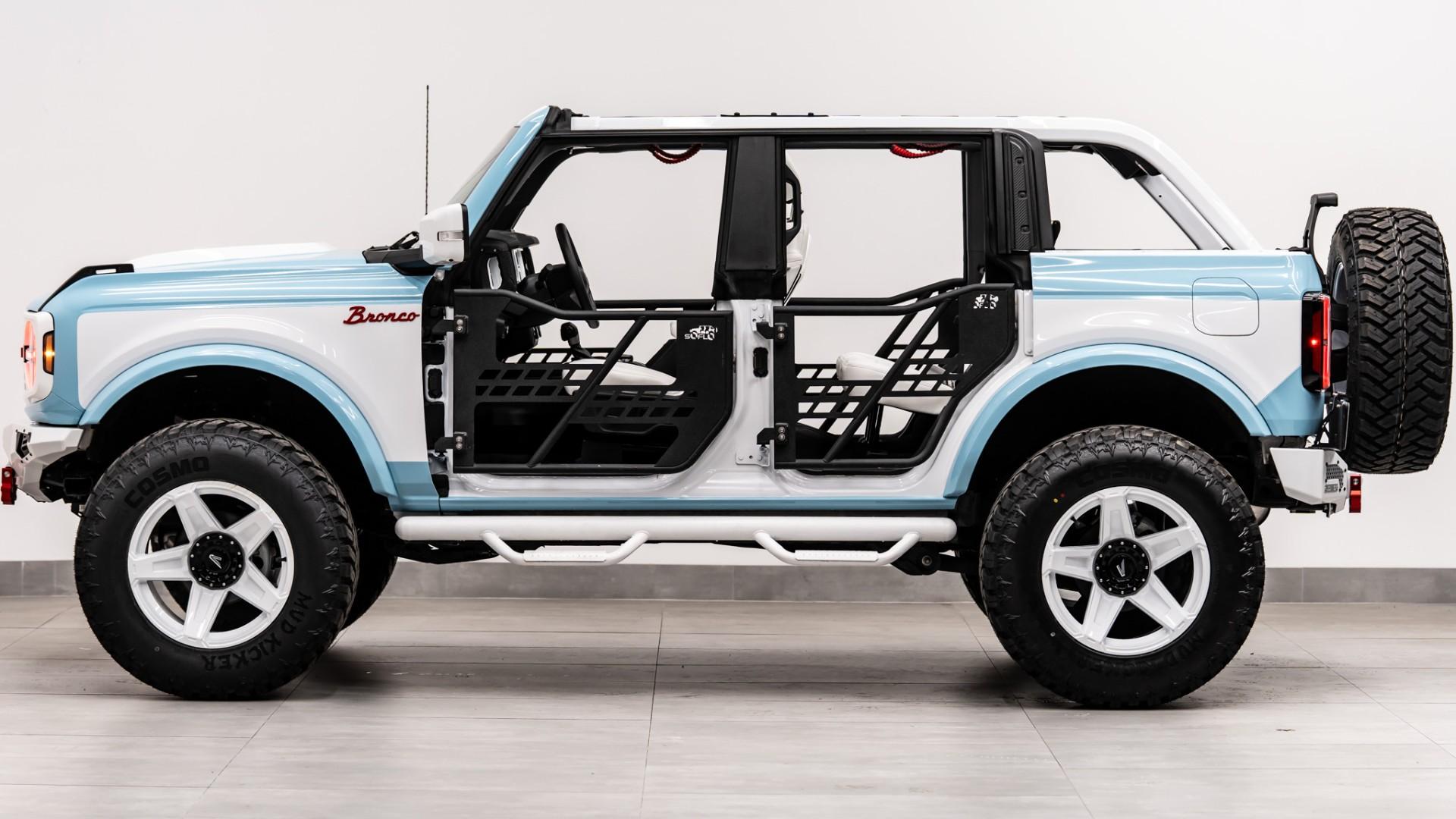 2025 FORD BRONCO in Blue, photo 16 of 60