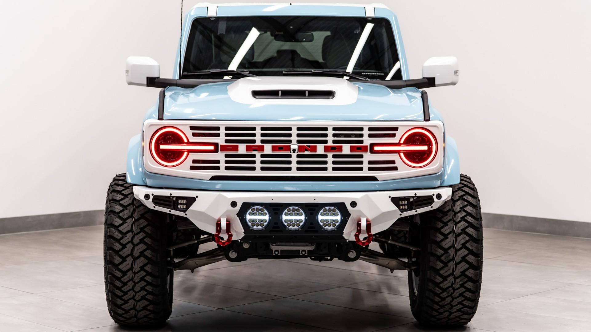 2025 FORD BRONCO in Blue, photo 4 of 60
