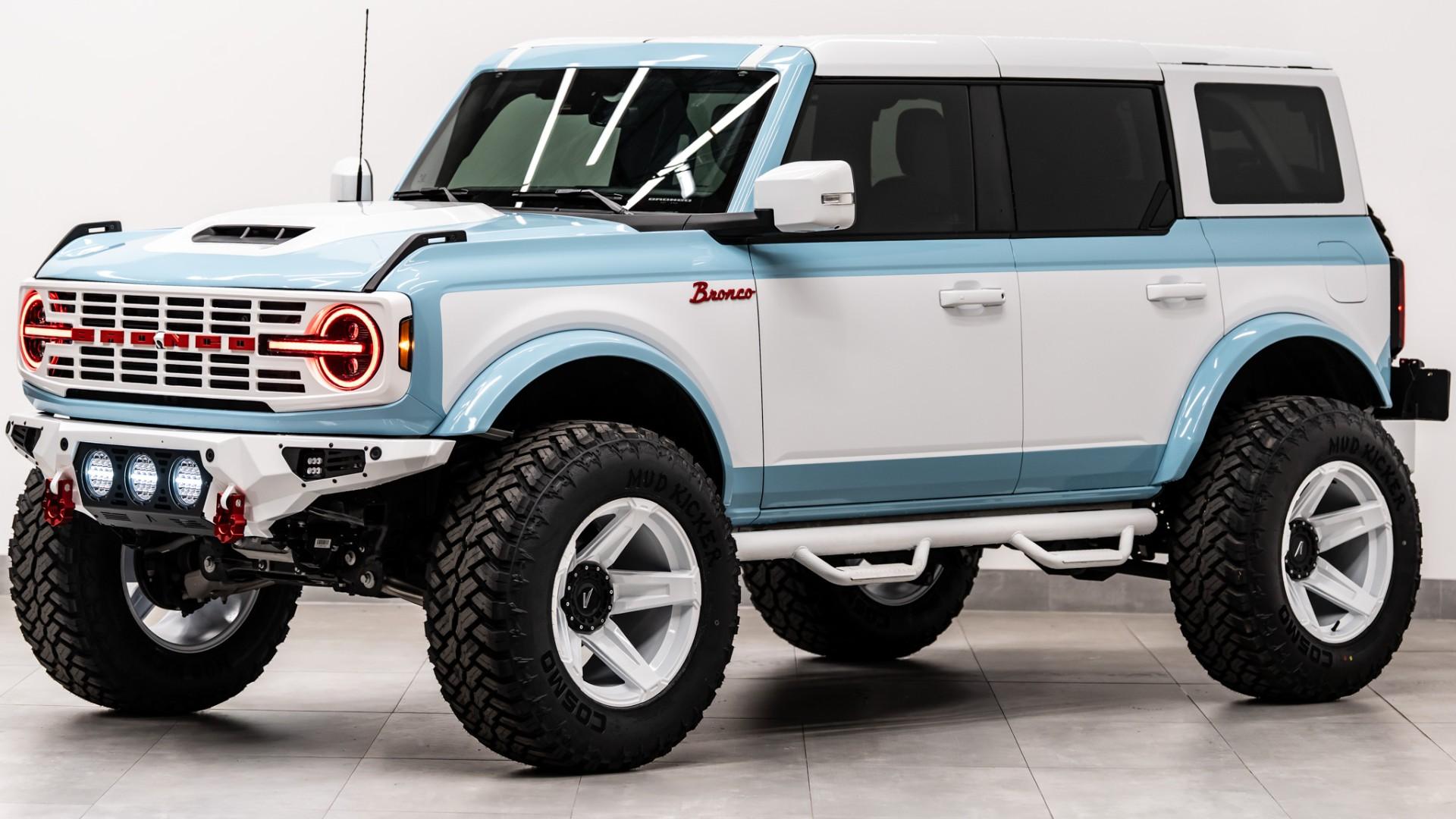 2025 FORD BRONCO in Blue, photo 12 of 60