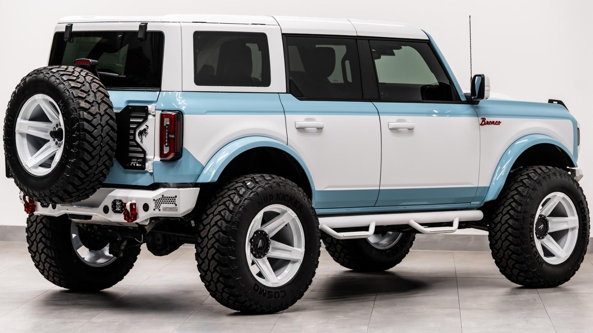 2025 FORD BRONCO in Blue, photo 8 of 60