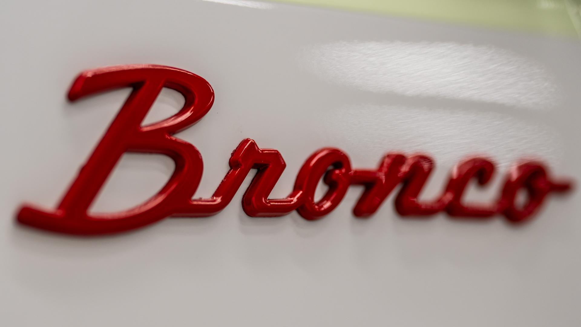 2025 FORD BRONCO in White, photo 16 of 48
