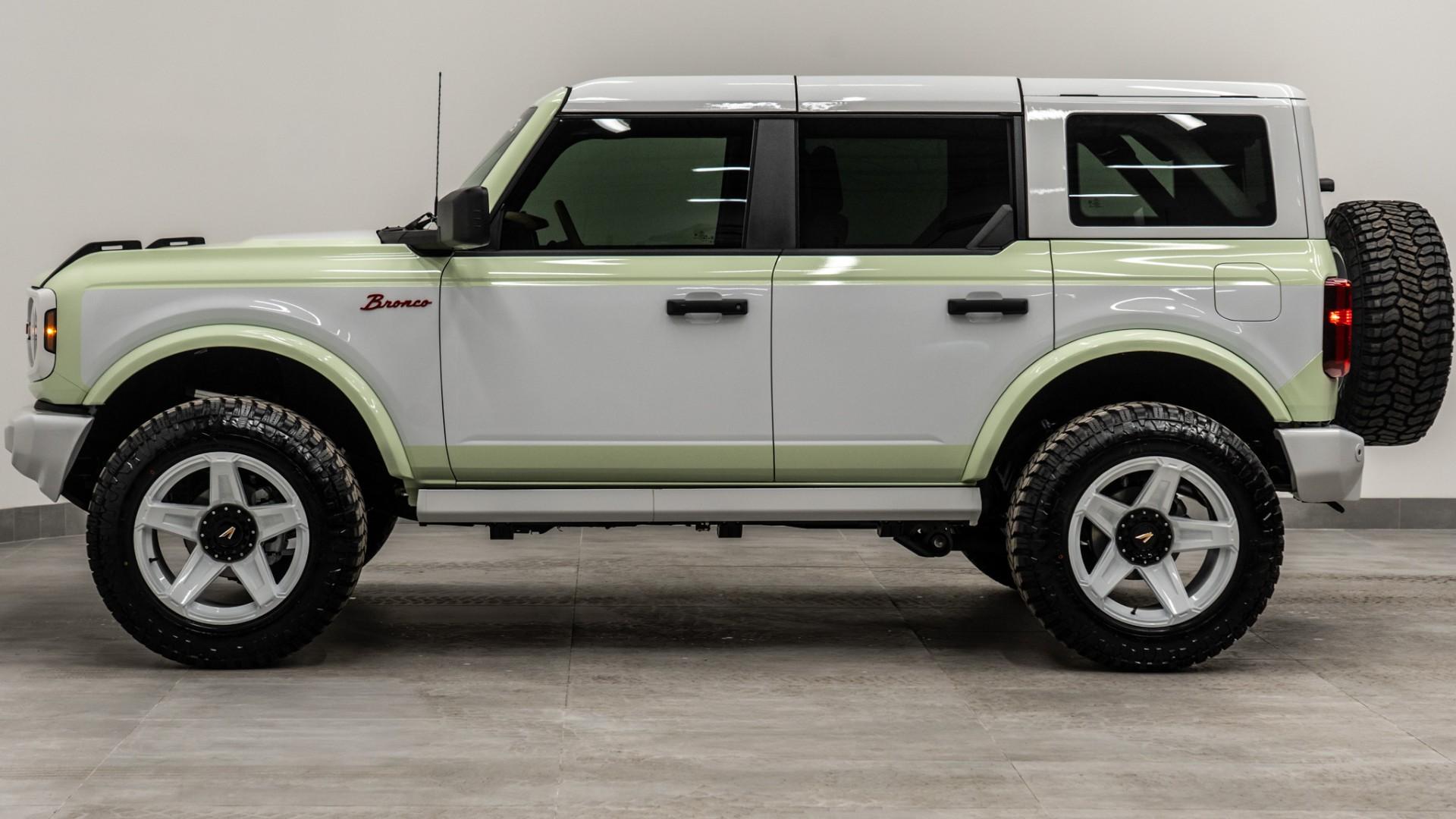 2025 FORD BRONCO in White, photo 14 of 48