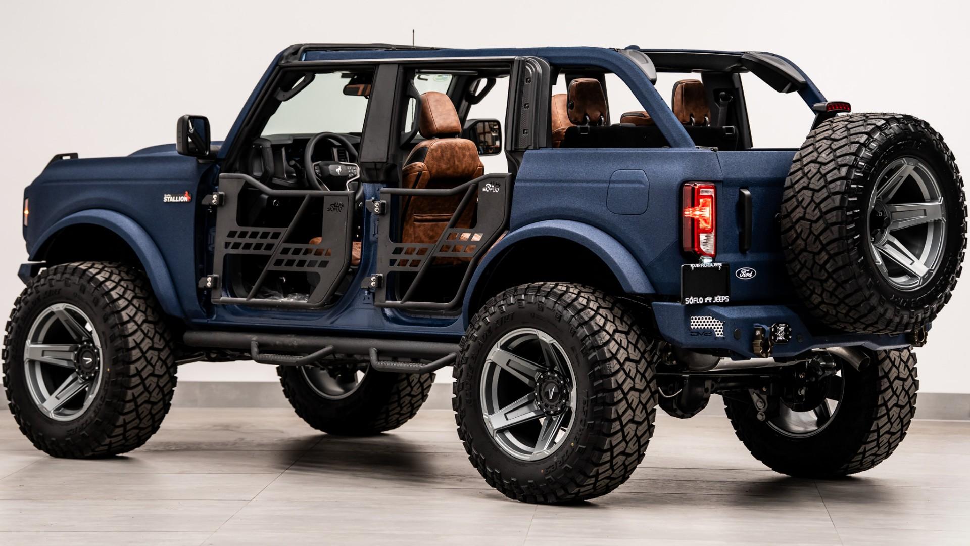 2025 FORD BRONCO in Blue, photo 8 of 46