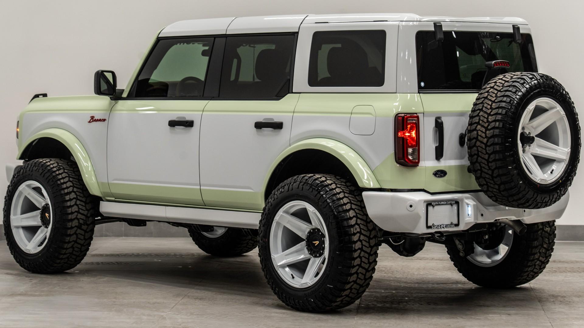 2024 FORD BRONCO in Green, photo 12 of 48