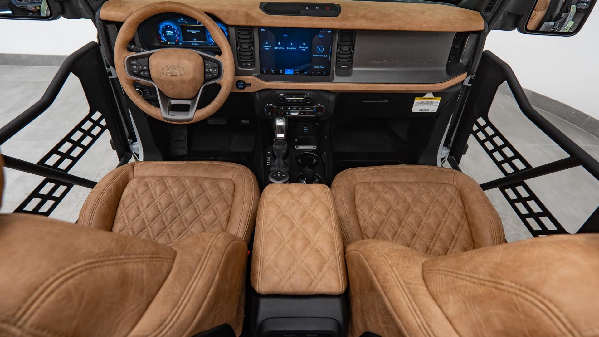 2024 FORD BRONCO in Green, photo 2 of 48