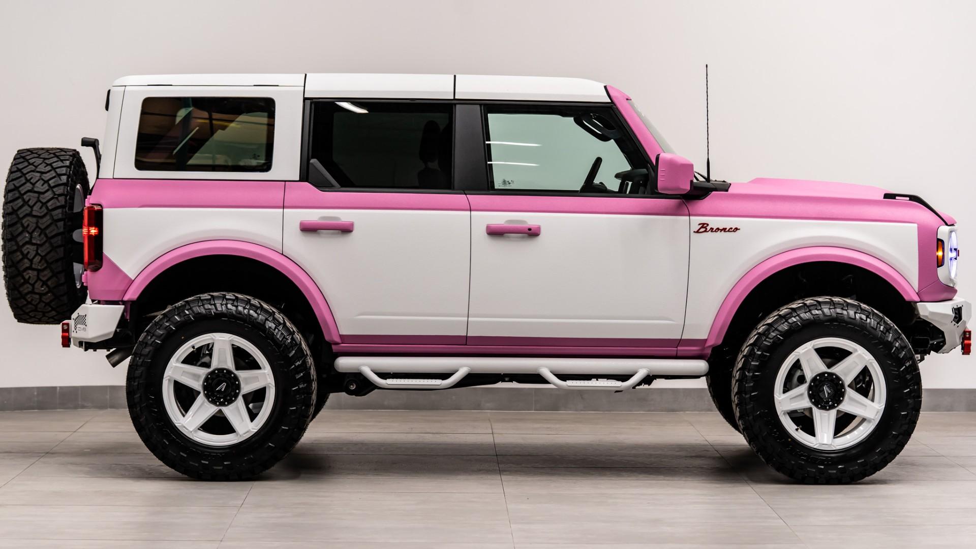 2026 FORD BRONCO in Pink, photo 6 of 33