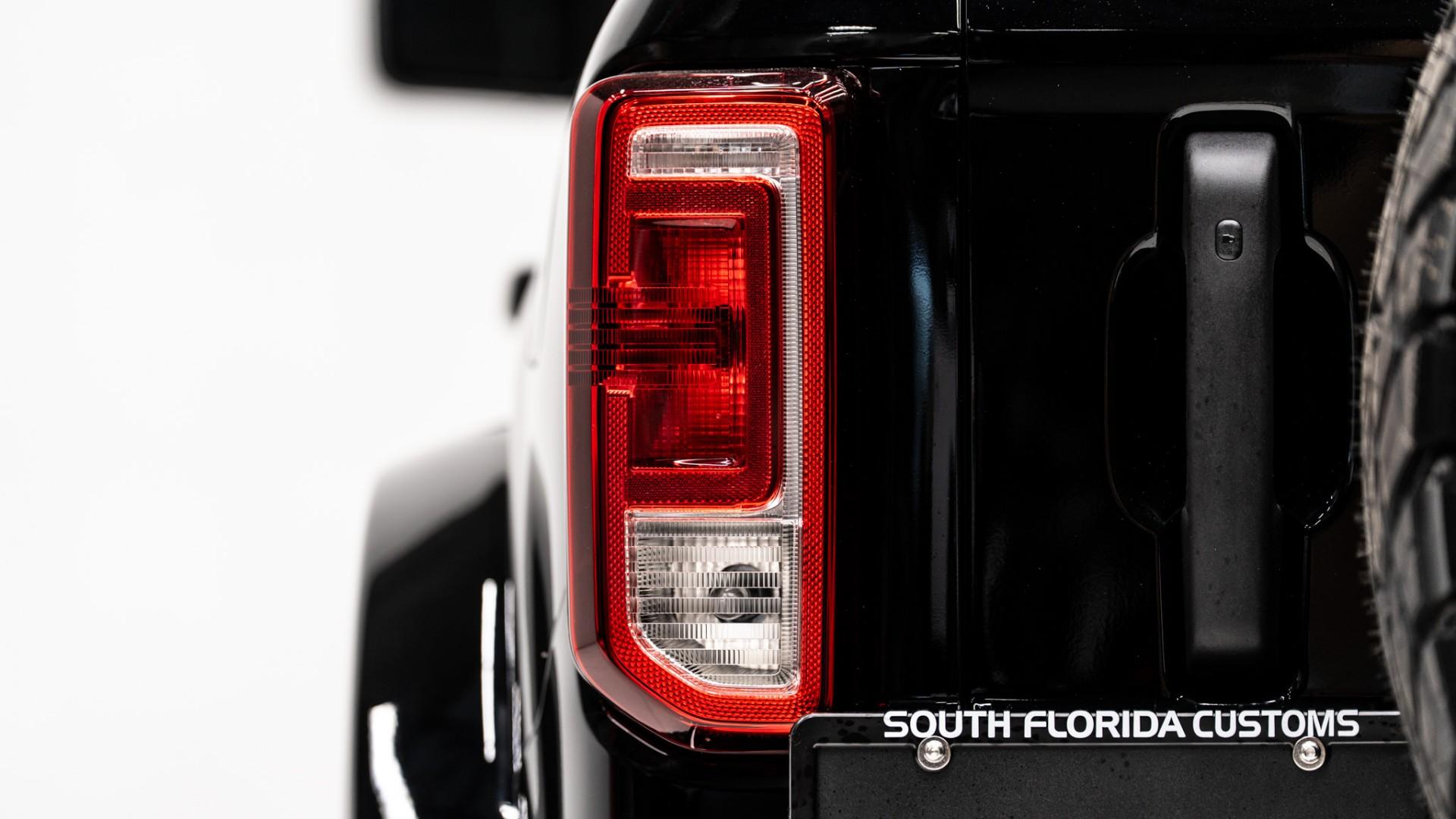 2025 FORD BRONCO in Black, photo 9 of 33